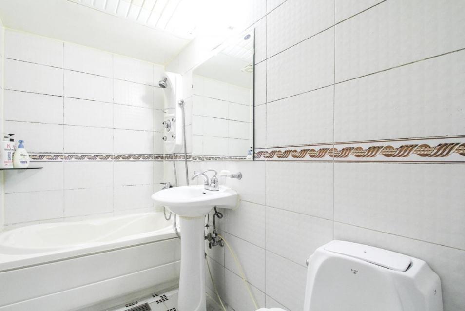 Couple Motel Сеул Экстерьер фото