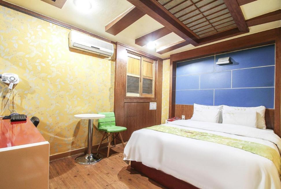 Couple Motel Сеул Экстерьер фото